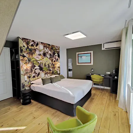 Chateau De La Barbiniere 4*