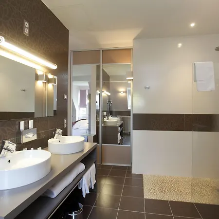 Château De La Barbinière Hotel 4*