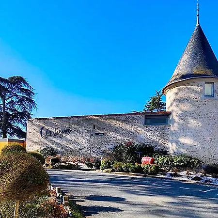 Chateau De La Barbiniere סן-לורן-סור-סבר
