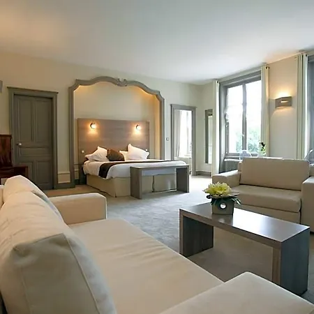 Chateau De La Barbiniere מלון 4*