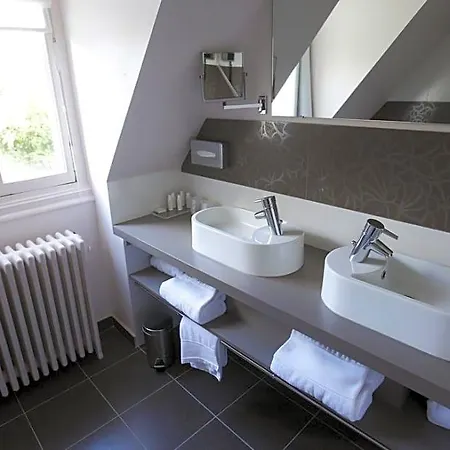 Hotel Chateau De La Barbiniere 4*