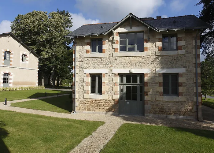 Hotel Château De La Barbinière 4*